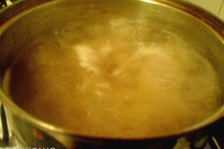 Лумакони с лососем и сырным кремом: шаг 1