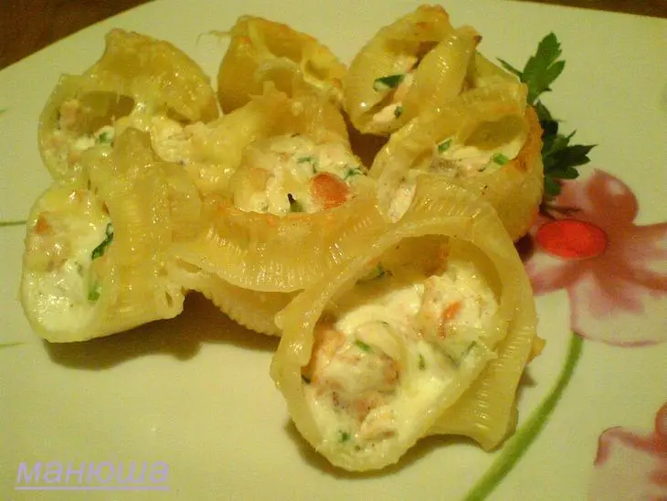 Лумакони с лососем и сырным кремом: шаг 7