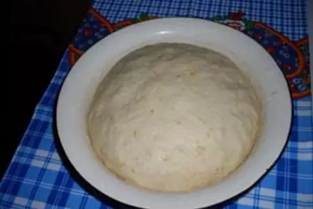 Пирог с хурмой: шаг 2