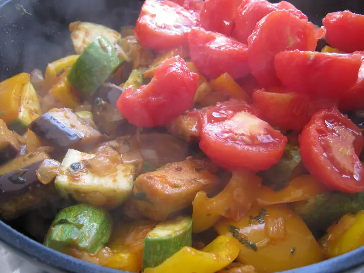 Рататуй , запечённый под сырной корочкой(roasted ratatoulle).: шаг 9