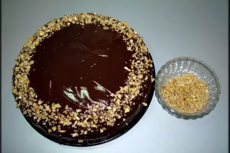 Пирог "мишка" с орехово-белковой начинкой и шоколадной глазурью.: шаг 19