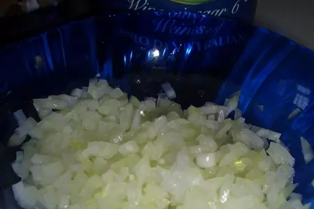 Салат с копченой скумбрией: шаг 2