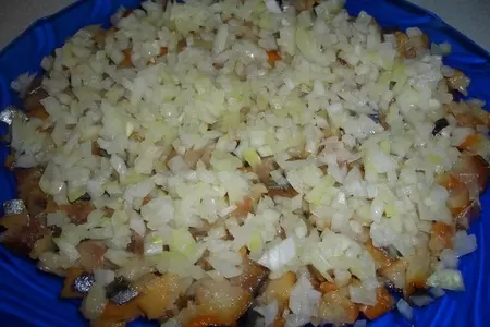 Салат с копченой скумбрией: шаг 3