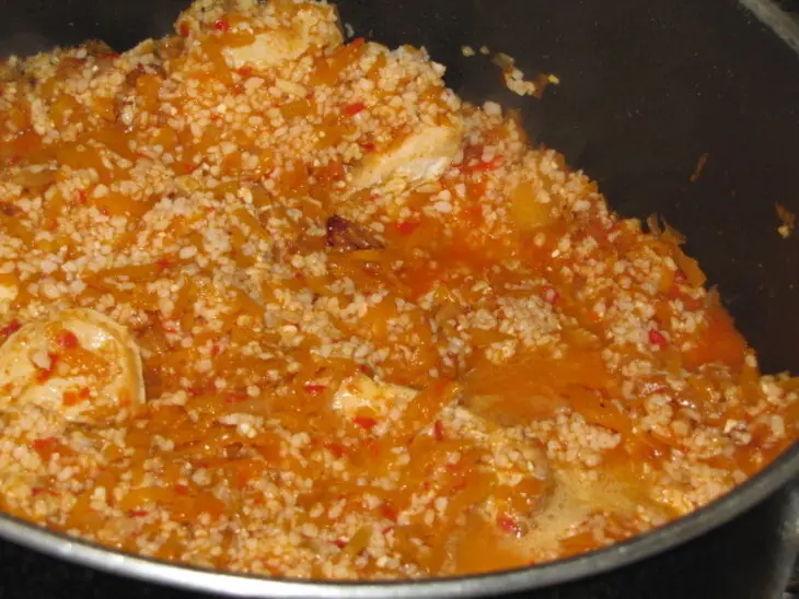 Рассыпчатая  каша из кукурузной крупы и тыквы: шаг 4