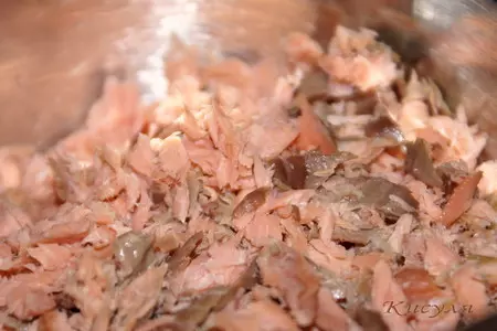 Пирог с рыбой и ананасом: шаг 3
