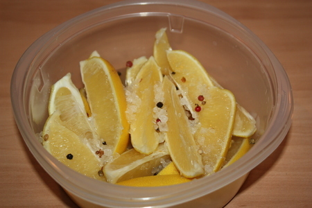 Соленые лимоны и салат из красного лука на их основе: шаг 4