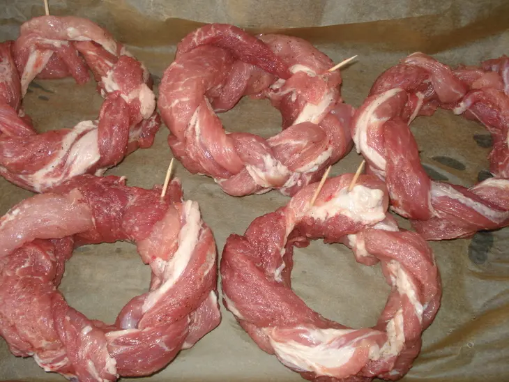 Мясные гнёздышки с начинкой: шаг 3