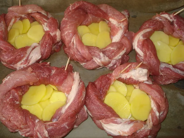Мясные гнёздышки с начинкой: шаг 4