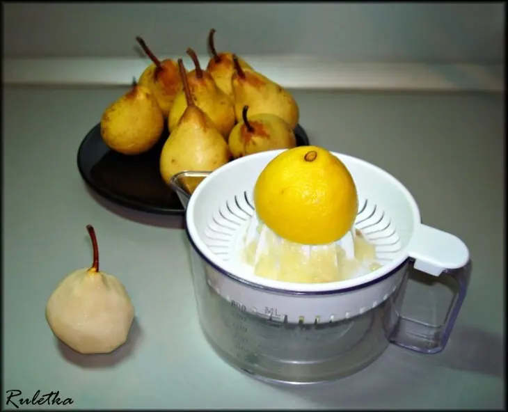 Пряное шоколадное фондю с винными грушами и миндальным печеньем "дакуаз".: шаг 2