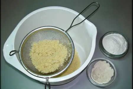 Пряное шоколадное фондю с винными грушами и миндальным печеньем "дакуаз".: шаг 6
