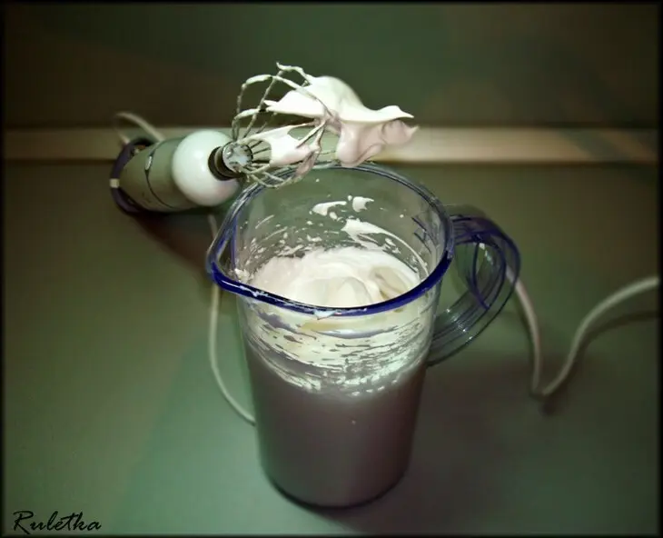 Пряное шоколадное фондю с винными грушами и миндальным печеньем "дакуаз".: шаг 7