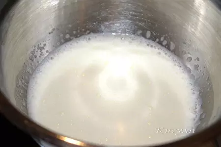 Ванильное шоколадное фондю с шоколадным бисквитом из микроволновки: шаг 2