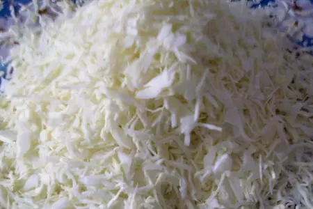 Капуста, тушёная с маслятами.: шаг 5