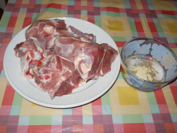 Баранина запеченная с маринованным луком: шаг 2