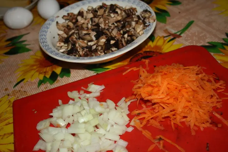Куриные "лапушки"с грибами и сыром: шаг 2