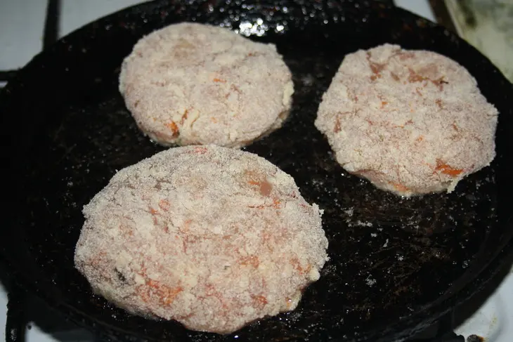 Куриные "лапушки"с грибами и сыром: шаг 5