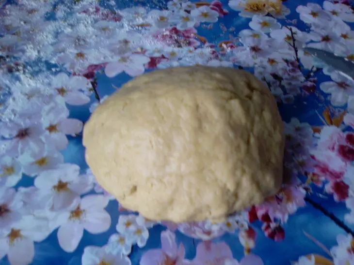 Рогалики вишнёвые: шаг 3