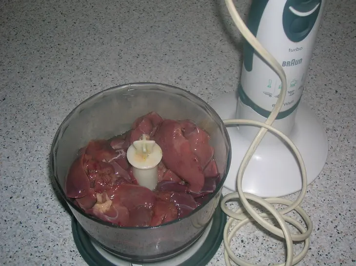 Сливочное суфле из куриной печени с белыми грибами: шаг 4