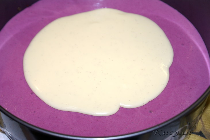 Сливочно-смородиновый желейный торт "полосатик": шаг 5