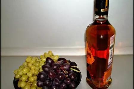Коньячный сыр с виноградом: шаг 1