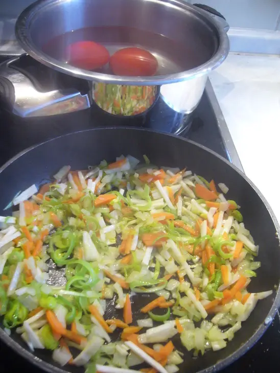 Густой суп с фасолью и ракушками: шаг 3