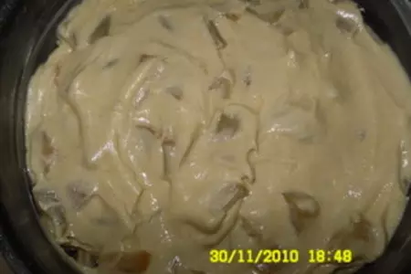 Пирог с консервированными яблоками: шаг 9