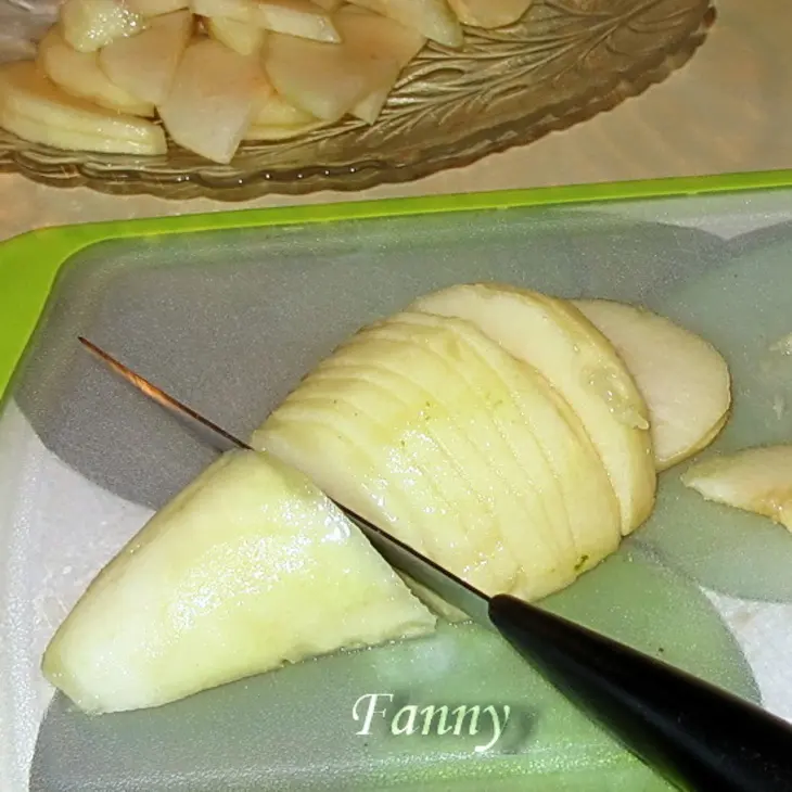Новогодний подарок от матушки гусыни (закуска из гусиной печенки с карамелизированной грушей): шаг 4