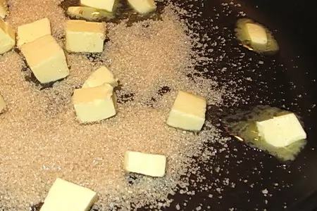 Новогодний подарок от матушки гусыни (закуска из гусиной печенки с карамелизированной грушей): шаг 6