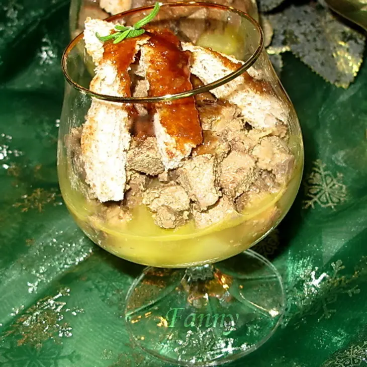 Новогодний подарок от матушки гусыни (закуска из гусиной печенки с карамелизированной грушей): шаг 9