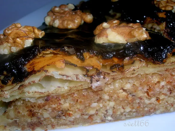 Ореховый пирог  с горькой шоколадной глазурью: шаг 13