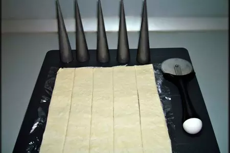 Трубочки из слоёного теста с шоколадным кремом "вкус моего детства".: шаг 10