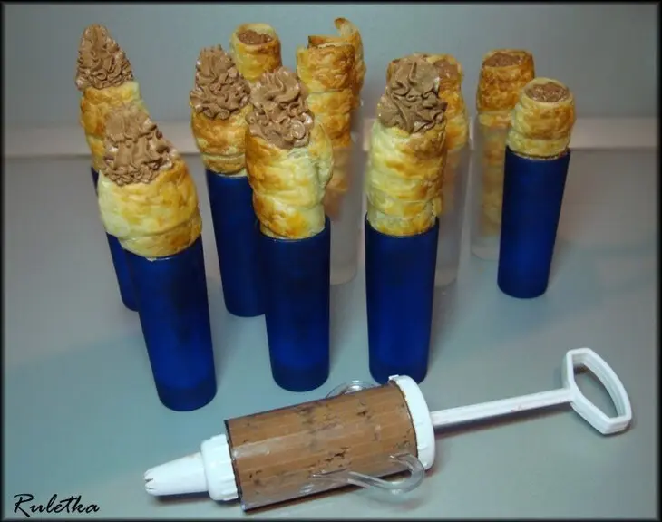 Трубочки из слоёного теста с шоколадным кремом "вкус моего детства".: шаг 12