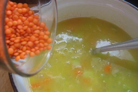 Суп с чечевицей,курицей и овощами.: шаг 2