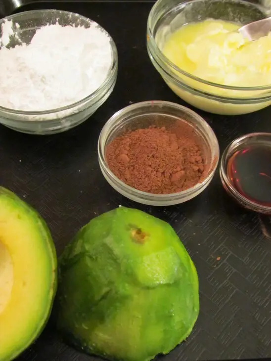 Avocado-chocolate truffles /шоколадно-авокадные трюфеля.: шаг 2