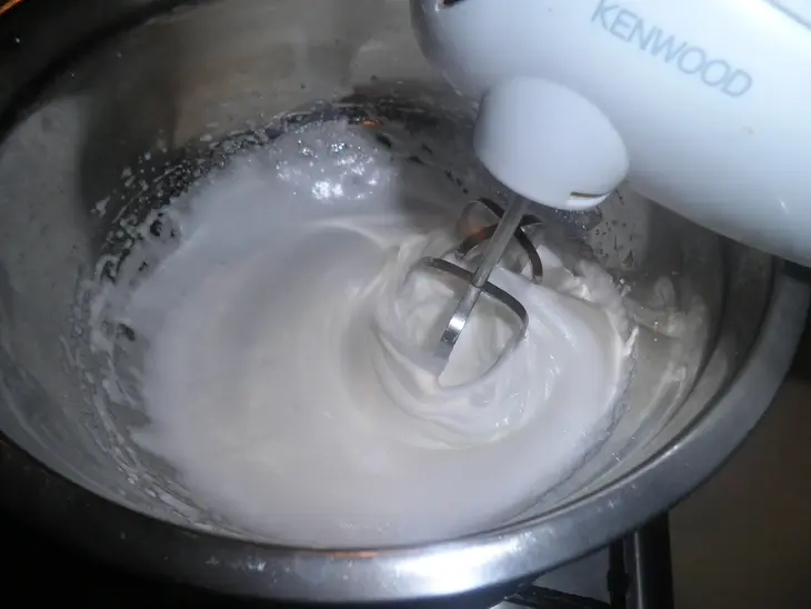 Печенье с кокосовой стружкой и шоколадом. гавайское.: шаг 2