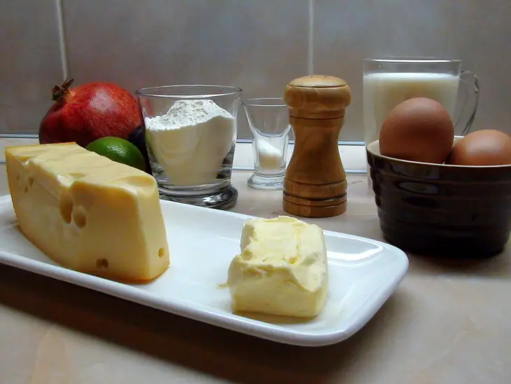 Сырное суфле с фруктами и мёдом на десерт: шаг 1