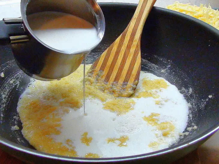 Сырное суфле с фруктами и мёдом на десерт: шаг 4