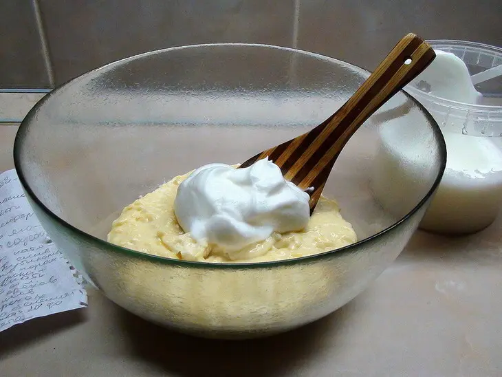 Сырное суфле с фруктами и мёдом на десерт: шаг 7