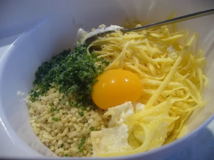 Густой перловый суп с брюссельской капустой и сырными клецками: шаг 1