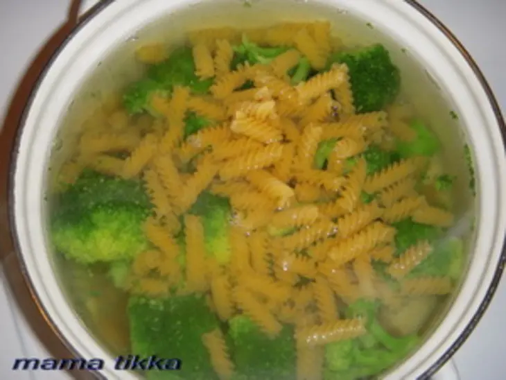 Салат  (nudelsalat)из макарон с тунцом: шаг 4