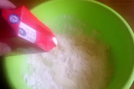 Плюшки с брынзой и чесноком: шаг 2