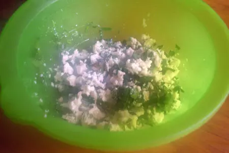 Плюшки с брынзой и чесноком: шаг 5
