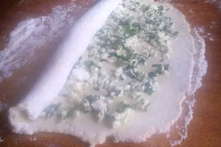 Плюшки с брынзой и чесноком: шаг 6