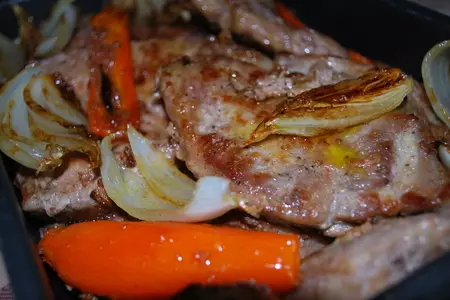 Телятина в вине с карамелизованными овощами.: шаг 9