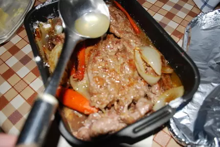 Телятина в вине с карамелизованными овощами.: шаг 11