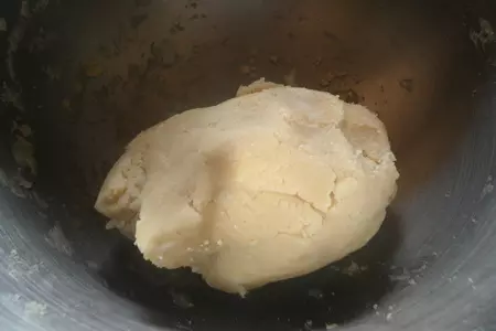 Тарт с ромовым черносливом и миндальным кремом: шаг 2