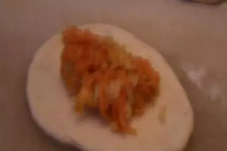 Пирожки с морковкой: шаг 7