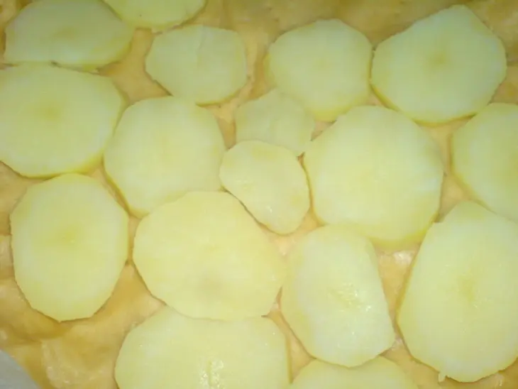 Открытый пирог с грибами и картофелем: шаг 4