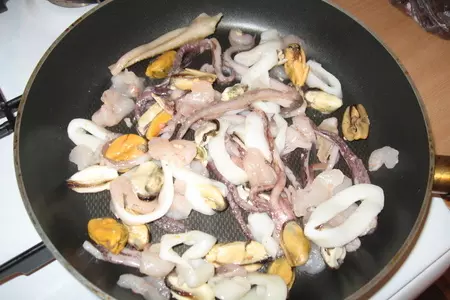 Вермишель с морепродуктами: шаг 1