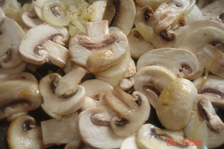 Краснокочанная капуста с грибами и беконом в виннном соусе: шаг 1
